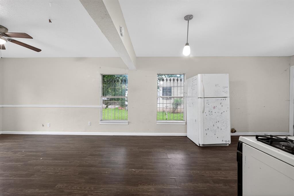 Deerpath Village 04 - Residential