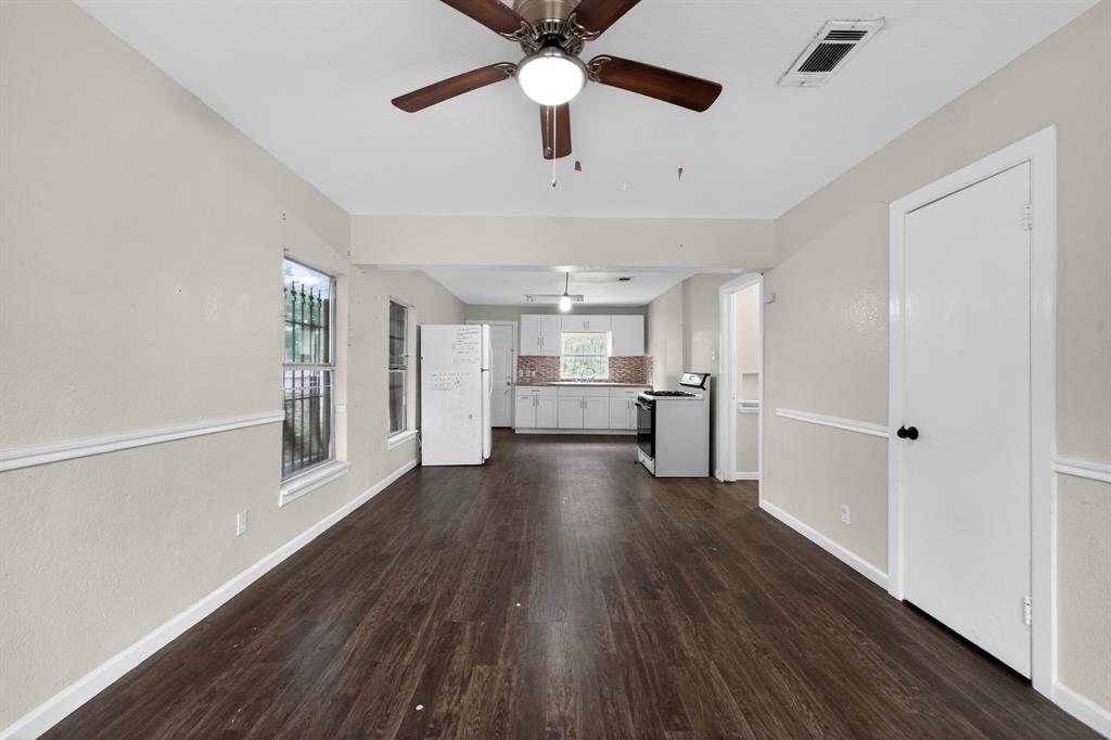 Deerpath Village 04 - Residential