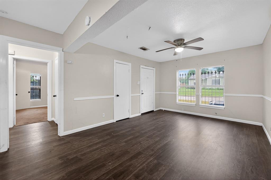 Deerpath Village 04 - Residential
