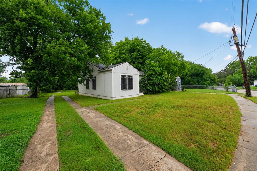 Deerpath Village 04 - Residential