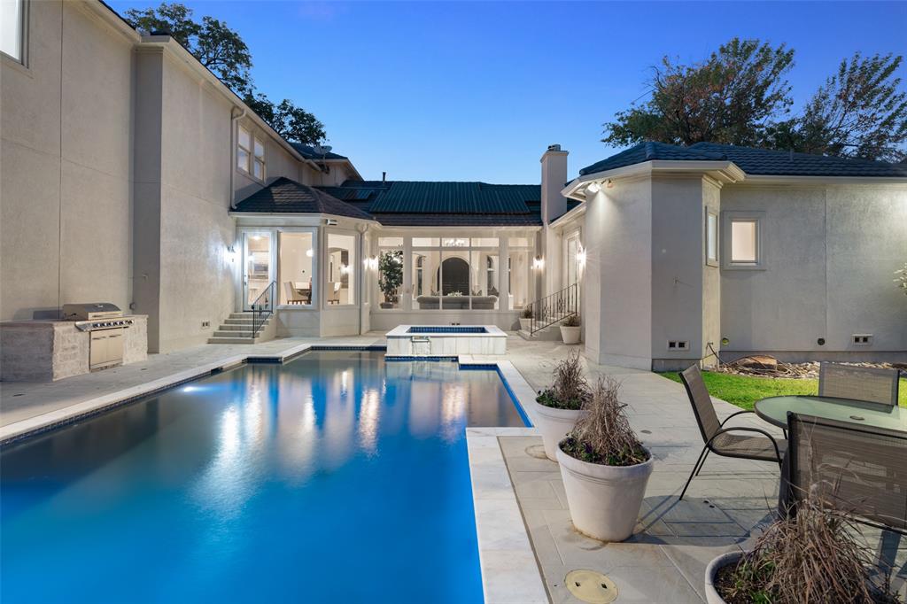 Jackson Heights 01 - Residential