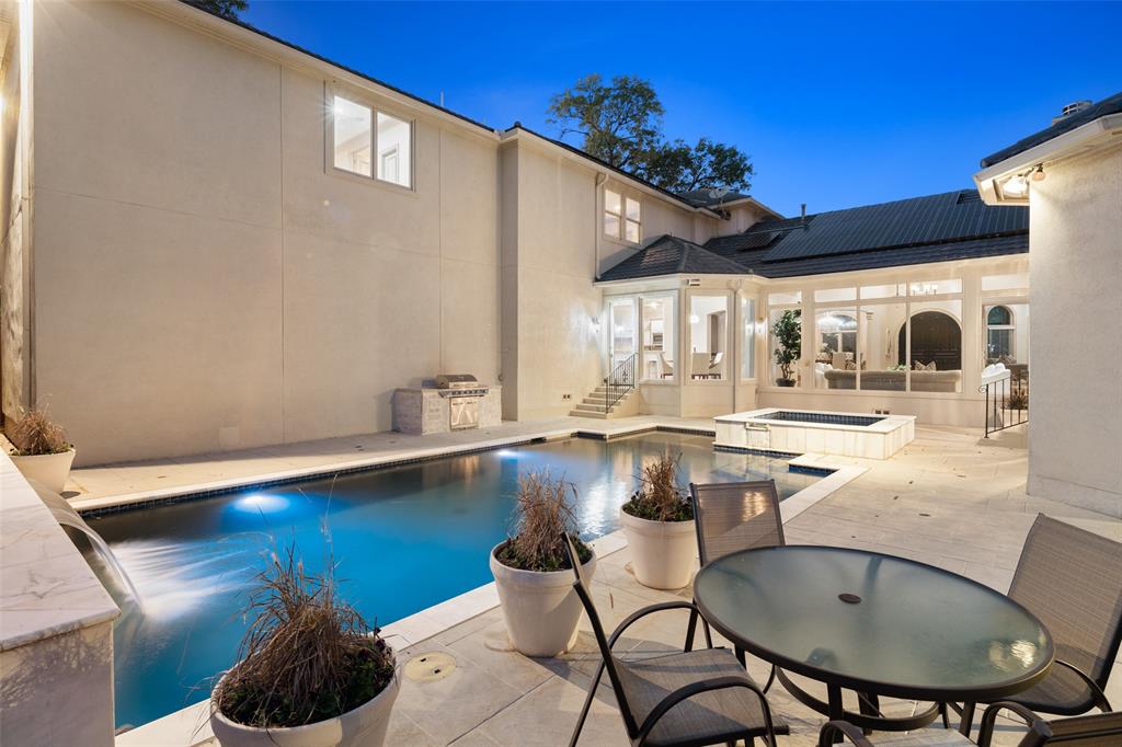 Jackson Heights 01 - Residential