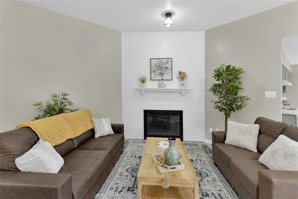 Photo 1 of 31 — 710 Austin Drive, DeSoto, TX 75115