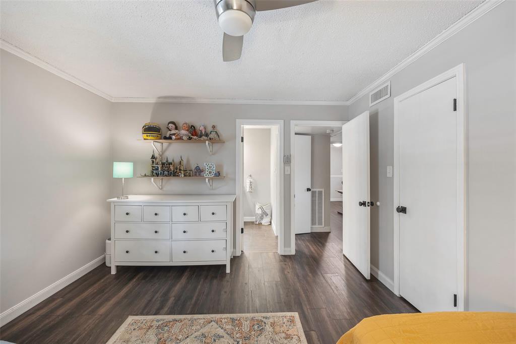 Sandhurst Manor - Residential