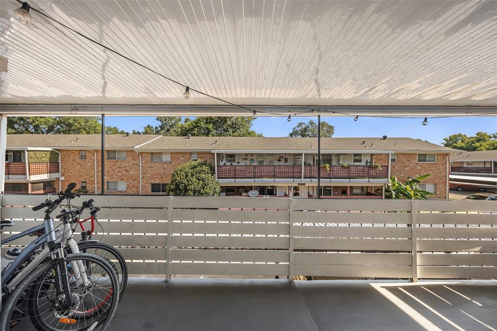 Sandhurst Manor - Residential