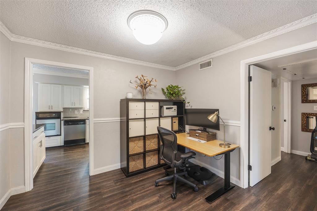 Sandhurst Manor - Residential