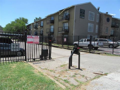 Photo of 7126 Holly Hill Drive #105, Dallas, TX 75231 (MLS # 21330629)