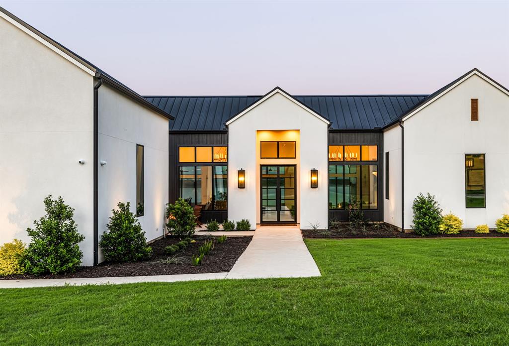 1129 Beacon Shore Road