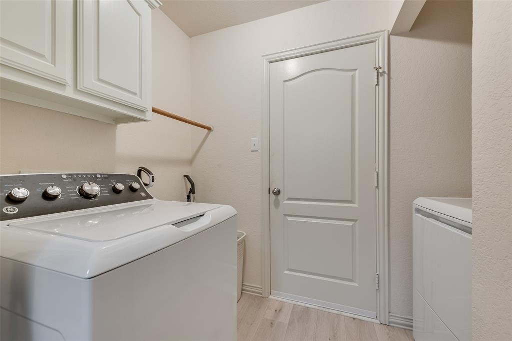 Virginia Estate - Residential