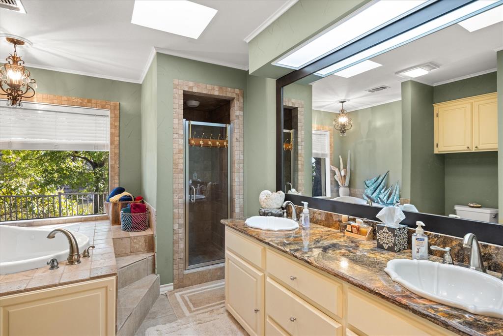 Lakecrest Manor - Residential