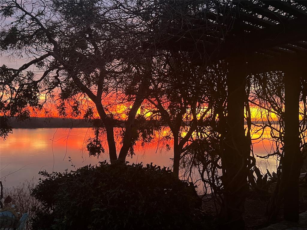 Lakecrest Manor - Residential