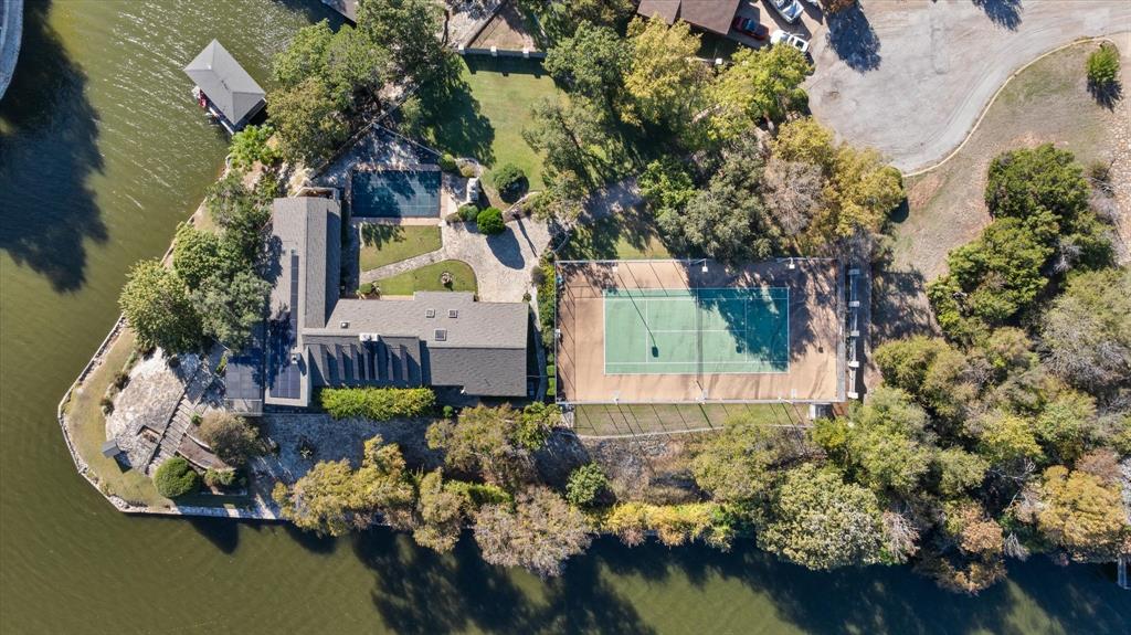 Lakecrest Manor - Residential