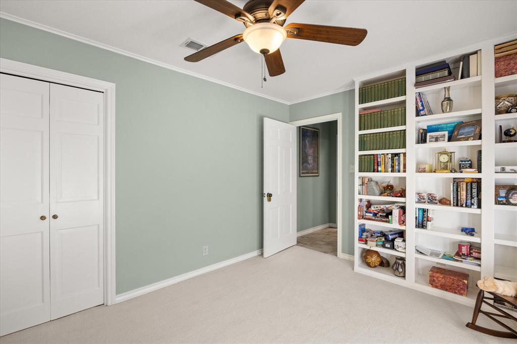 Lakecrest Manor - Residential