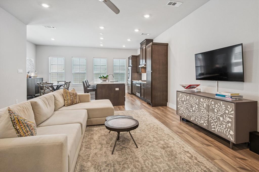 1020 Cavour Place