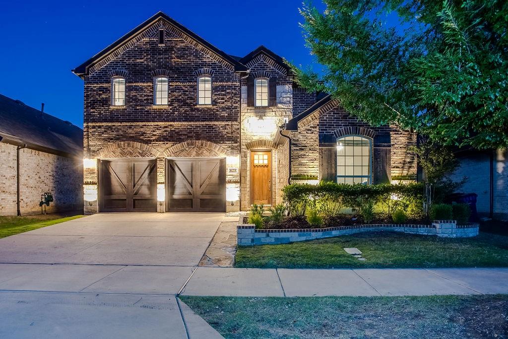 828 Parkland Drive