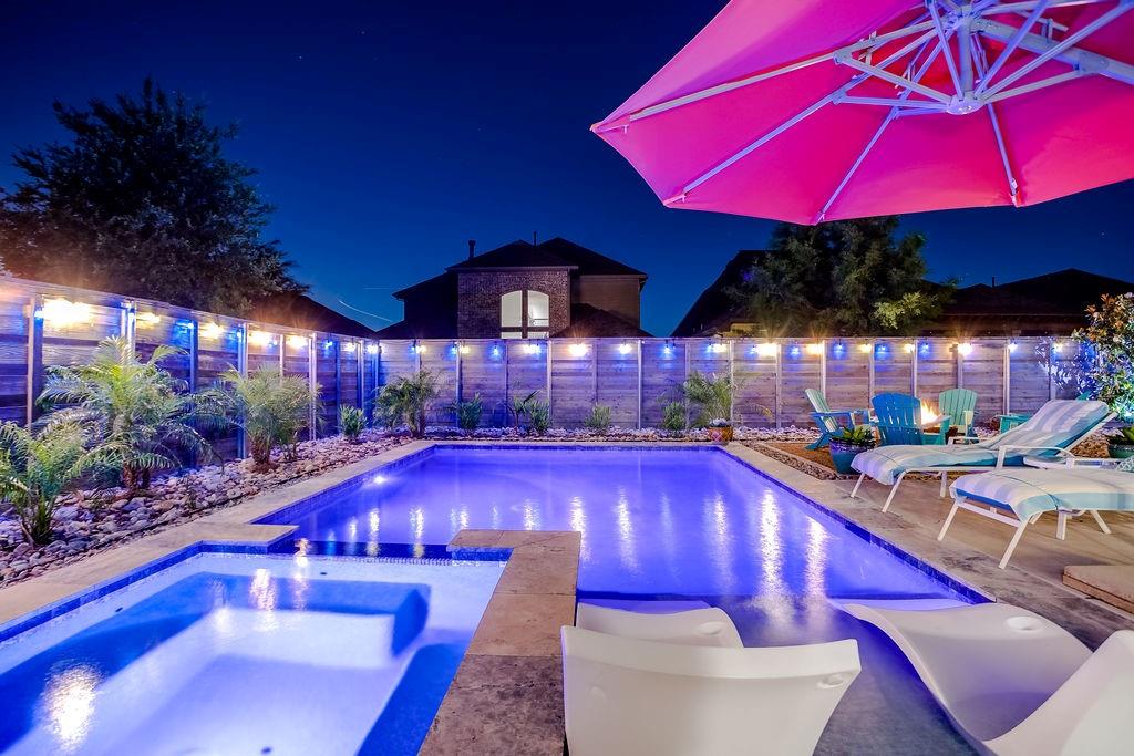 828 Parkland Drive
