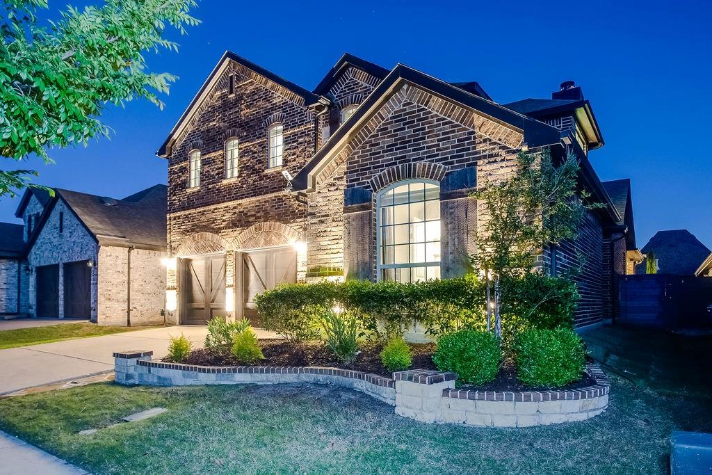 828 Parkland Drive