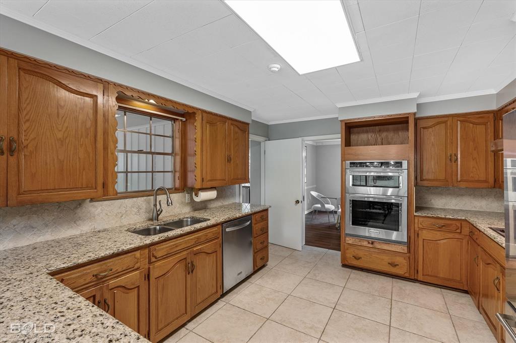 Shreveport, Louisiana 71105, United States, 3 Bedrooms Bedrooms, ,3 BathroomsBathrooms,Residential,Active,142571