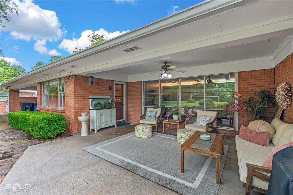 Shreveport, Louisiana 71105, United States, 3 Bedrooms Bedrooms, ,3 BathroomsBathrooms,Residential,Active,142571