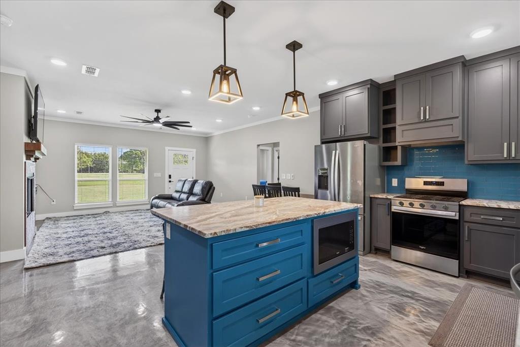 9968 County Road 1200