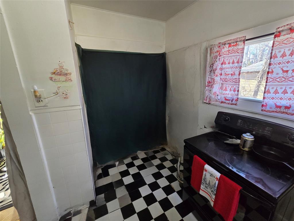 F&Sw Blundell 10 - Residential