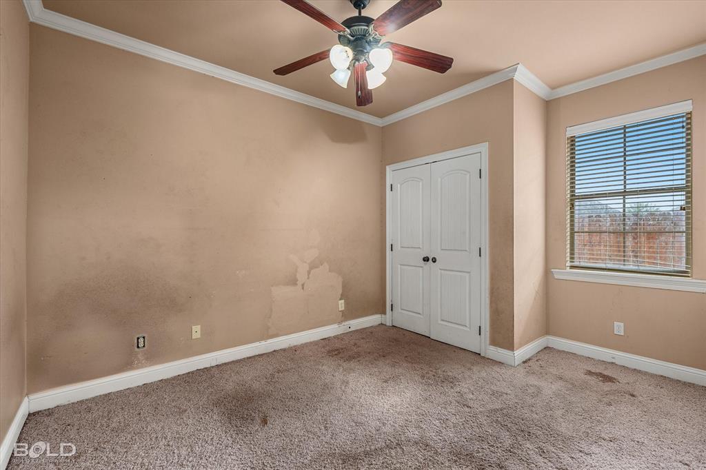 Village Tiburon 06 - Residential