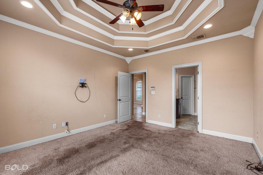 Village Tiburon 06 - Residential