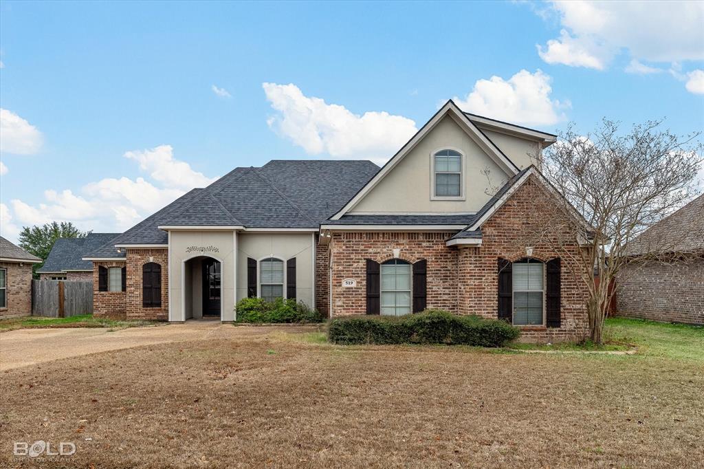 Village Tiburon 06 - Residential