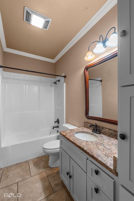 Village Tiburon 06 - Residential