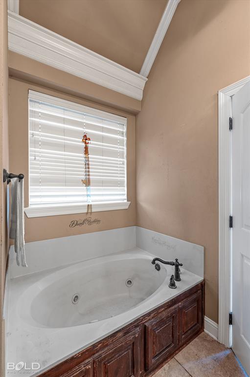 Village Tiburon 06 - Residential