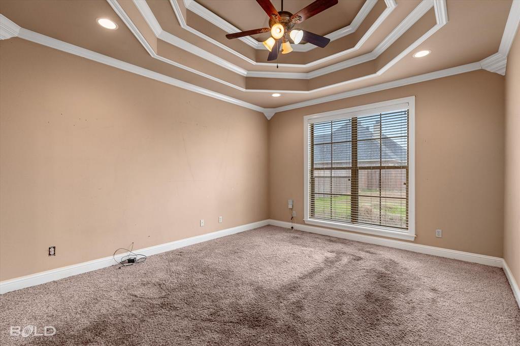 Village Tiburon 06 - Residential