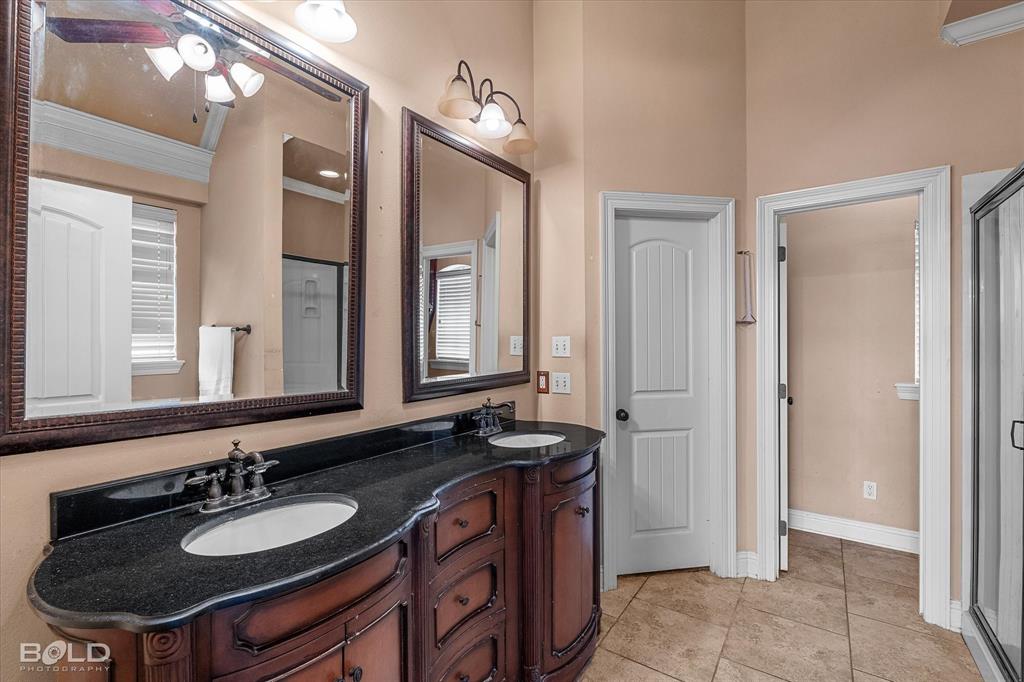 Village Tiburon 06 - Residential