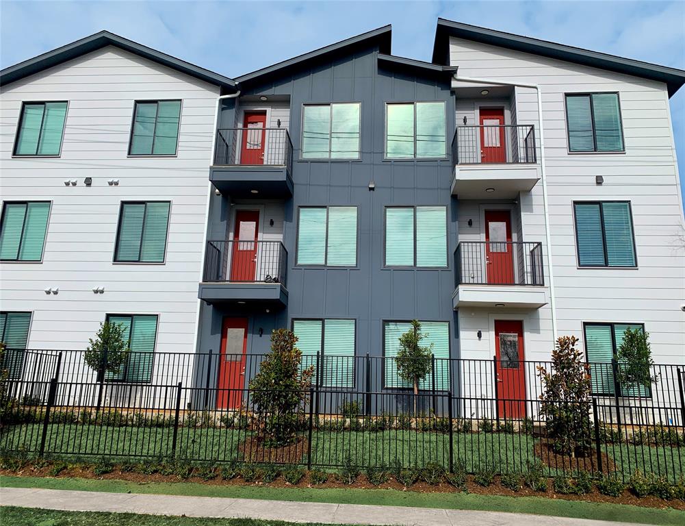 Trunk Ave Twnhms - Residential Lease