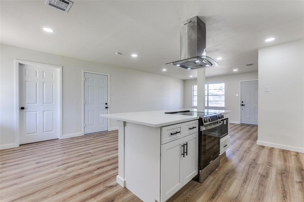 1207 Crestridge Drive