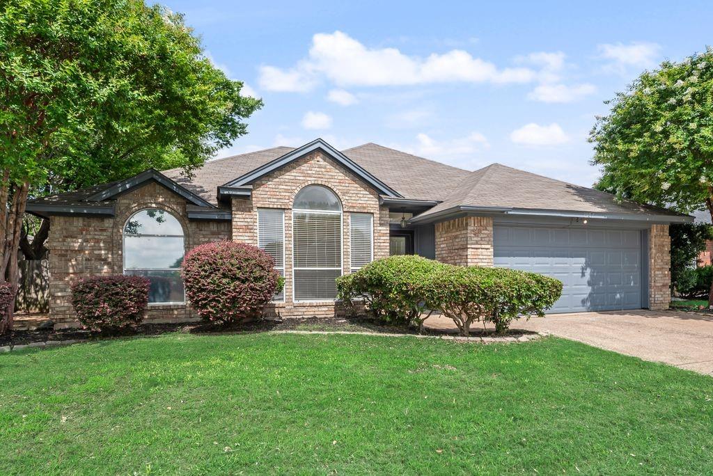 2907 Clairemont Lane
