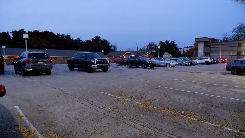 River Oaks Condos - Residential Lease