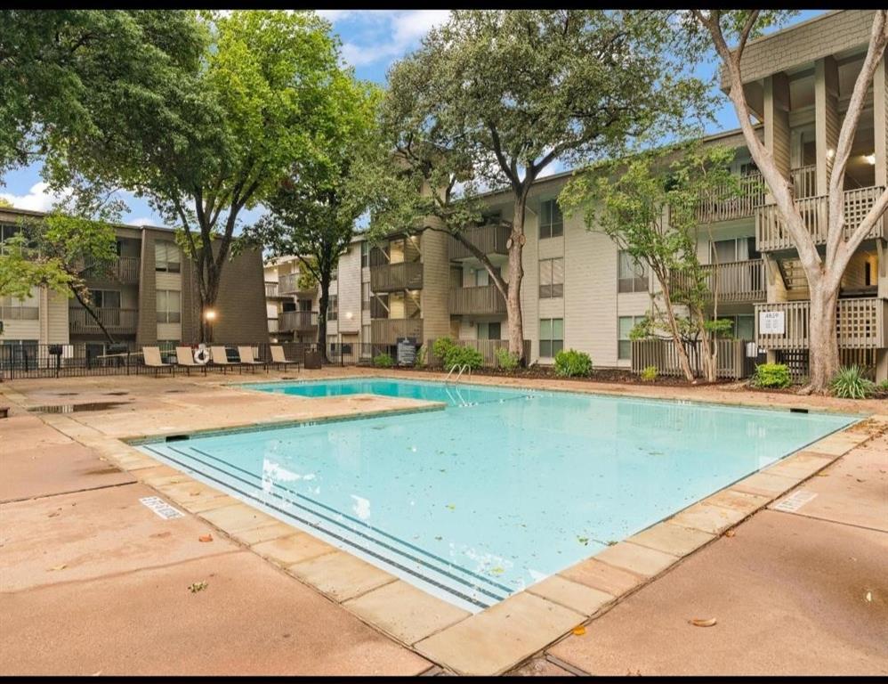 River Oaks Condos - Residential Lease