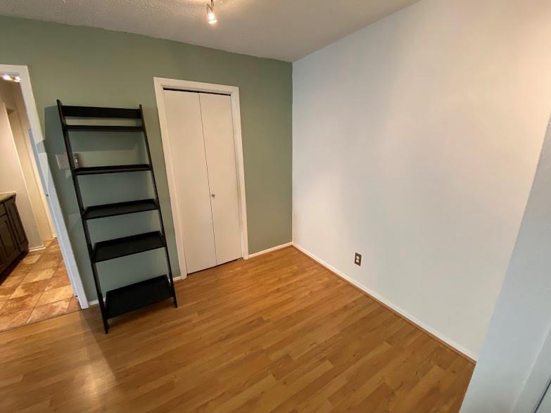 River Oaks Condos - Residential Lease