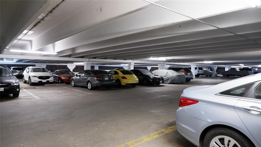 River Oaks Condos - Residential Lease