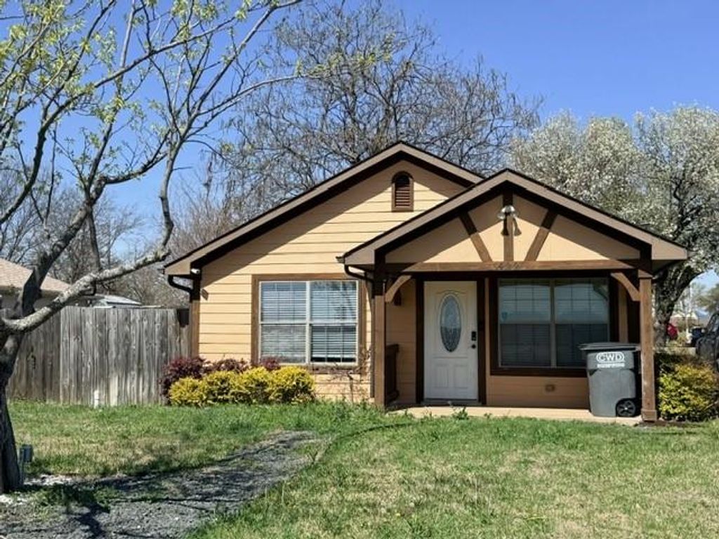 Photo of 422 Bois D Arc Avenue, Princeton, TX 75407 (MLS # 21208290)