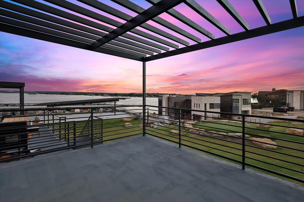 12 Breakwater Bend