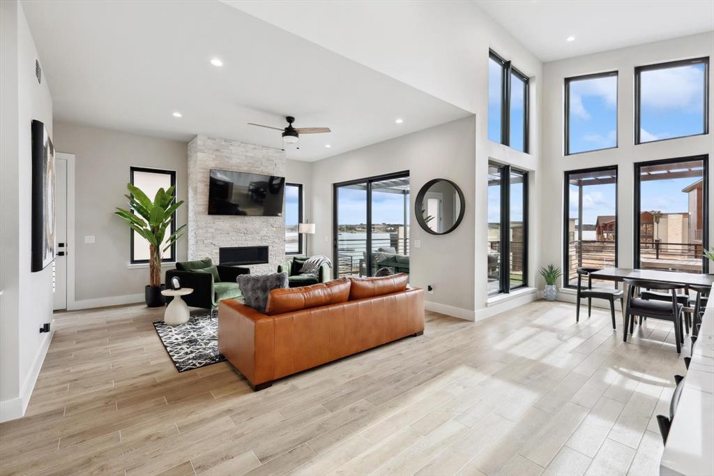 12 Breakwater Bend