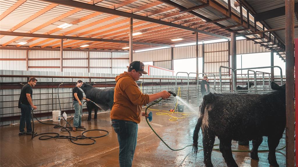 na - Commercial Sale