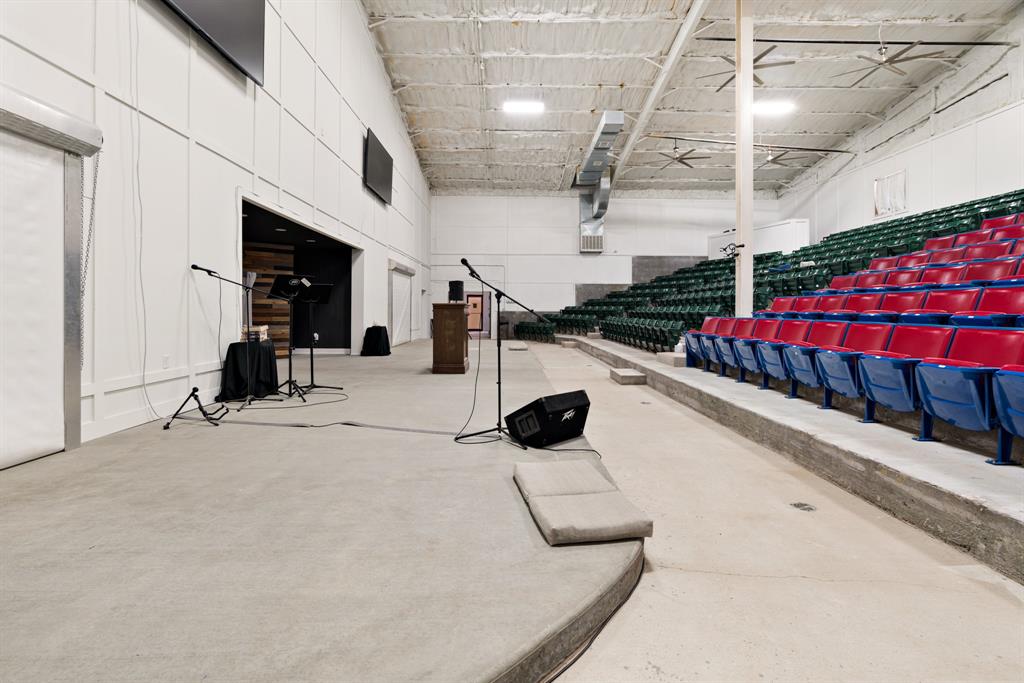 na - Commercial Sale