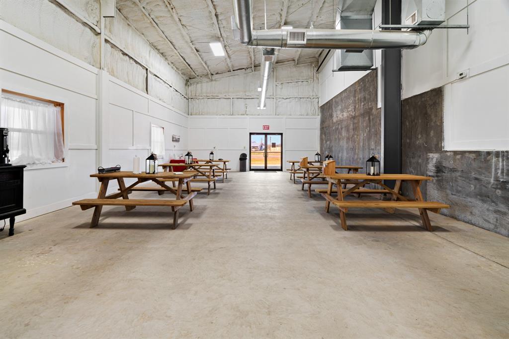 na - Commercial Sale