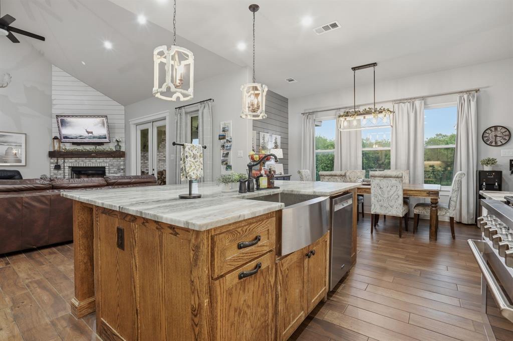 Estates Wind Song Hill Add - Residential