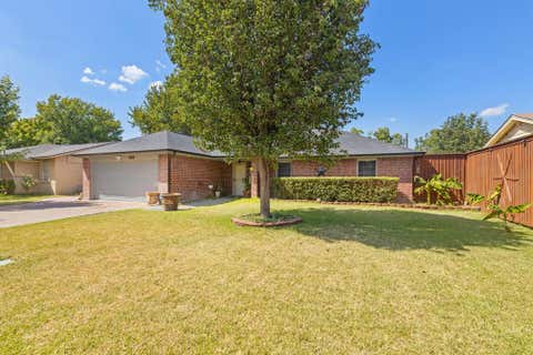 Photo of 2505 Cloverdale Street, Arlington, TX 76010 (MLS # 21367351)
