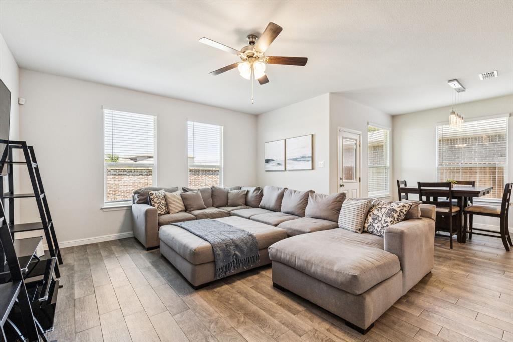 1449 Archway Court
