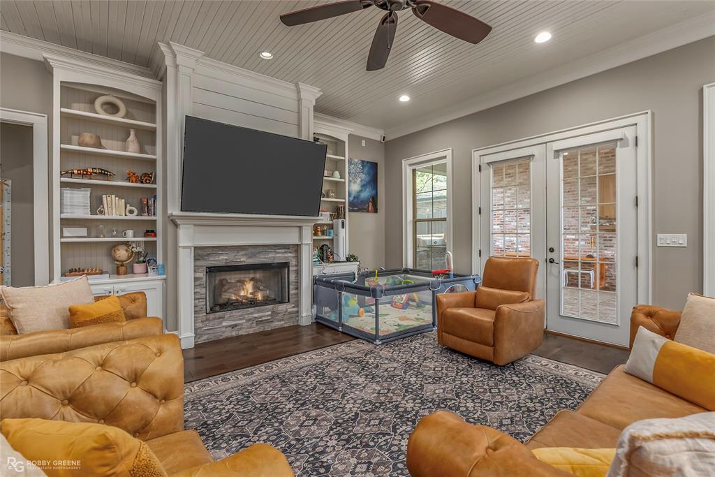 Oak Alley - Residential