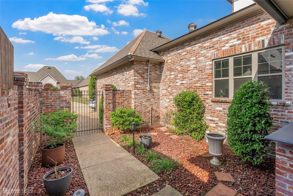 Oak Alley - Residential